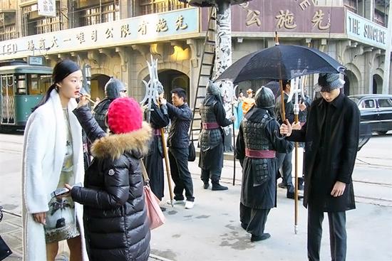 譚老師帶優(yōu)秀學員實習現(xiàn)場